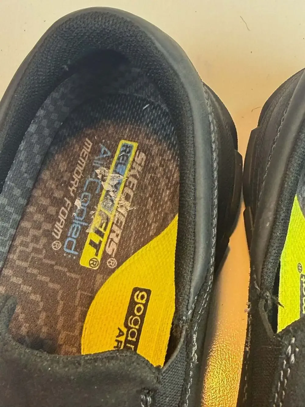 Skechers Relaxed Fit Men Size 9.5 Black Leather Slip On Shoes